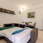 Modern Apartment In Portuense