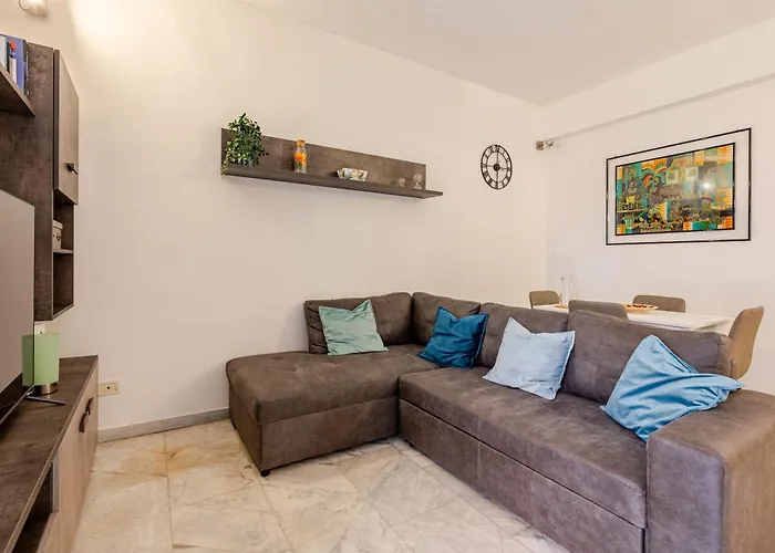 Modern Apartment In Portuense